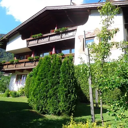 Landhaus Gstrein *